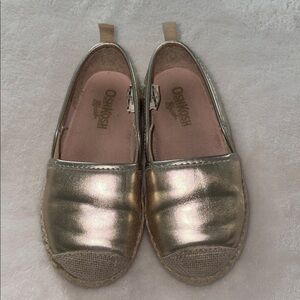 OshKosh B’gosh Toddler Girl Slip-on Gold Shoes Size 8